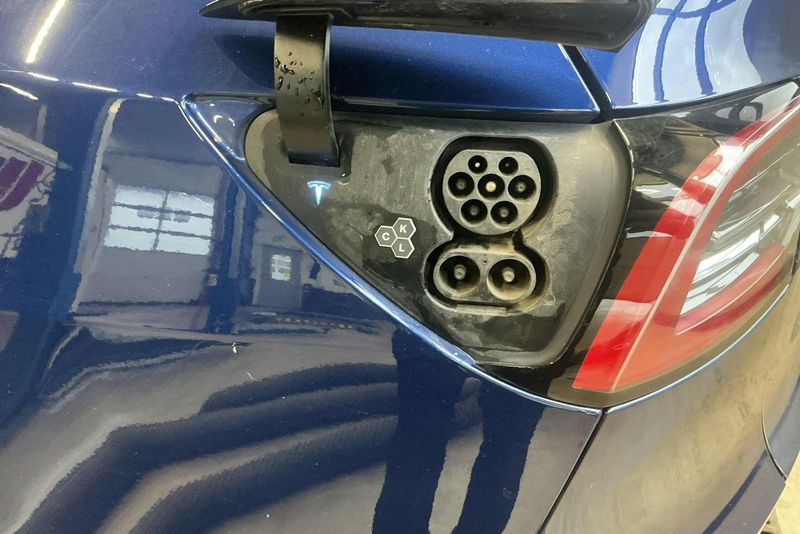 Tesla Model Y bild 19