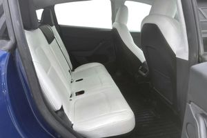 Tesla Model Y bild 8