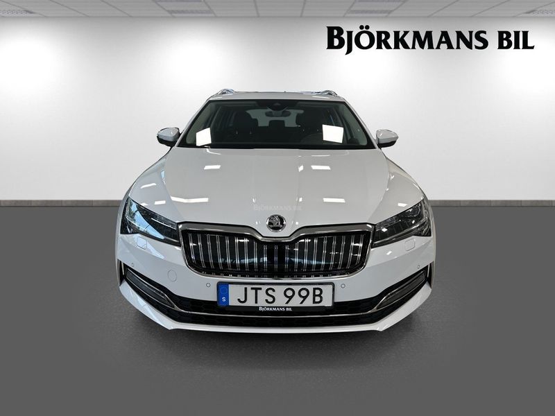 Skoda Superb bild 2