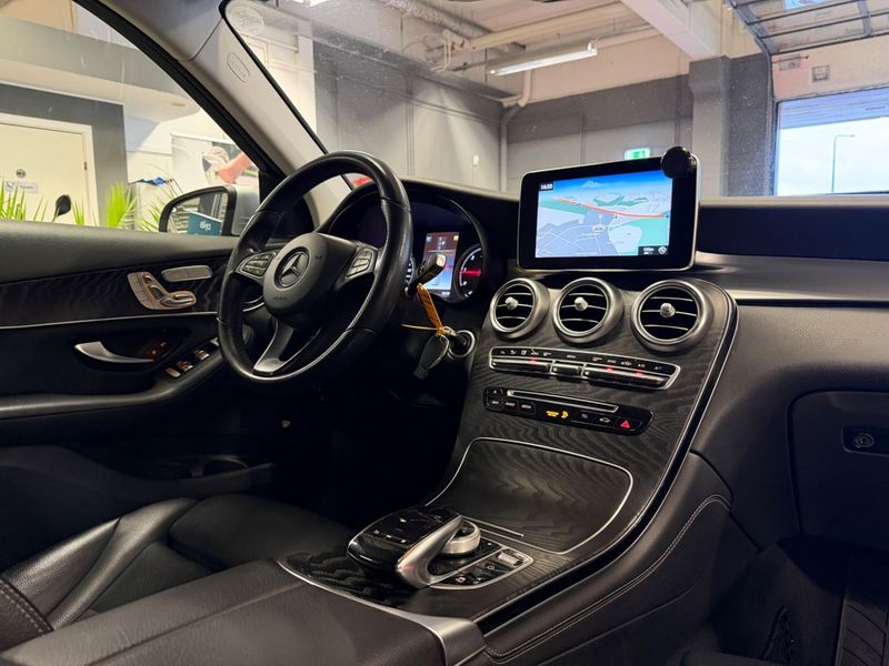 Mercedes GLC220 bild 23