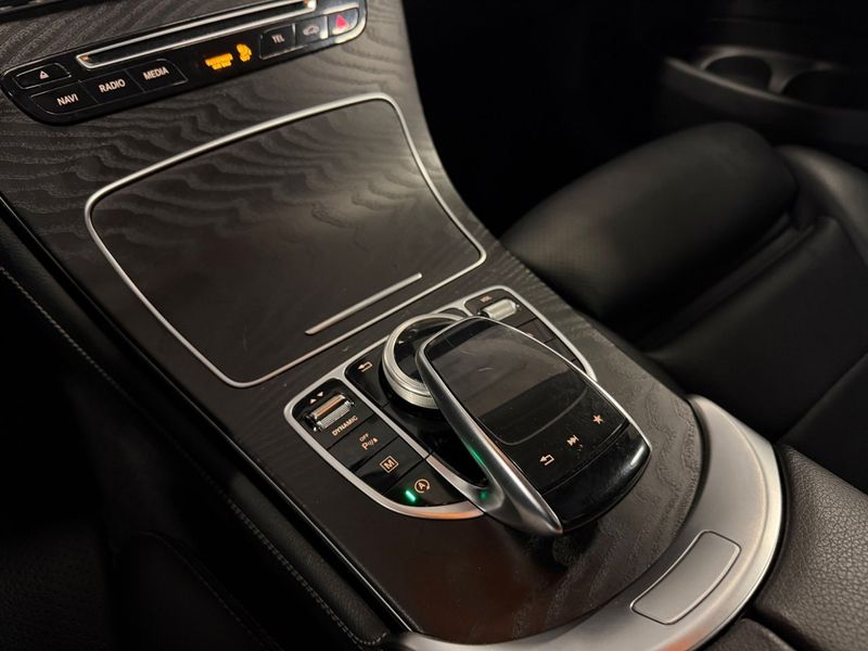 Mercedes GLC220 bild 16