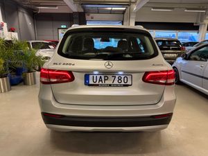 Mercedes GLC220 bild 6