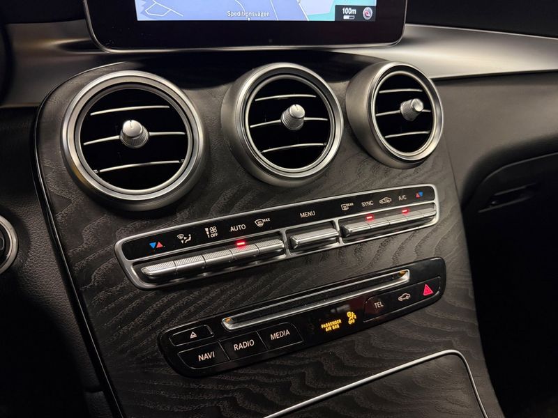 Mercedes GLC220 bild 15