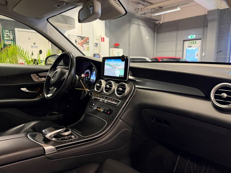 Mercedes GLC220 bild 22