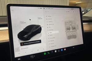 Tesla Model Y bild 22