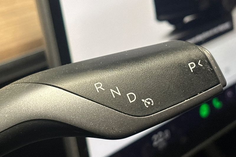 Tesla Model Y bild 14