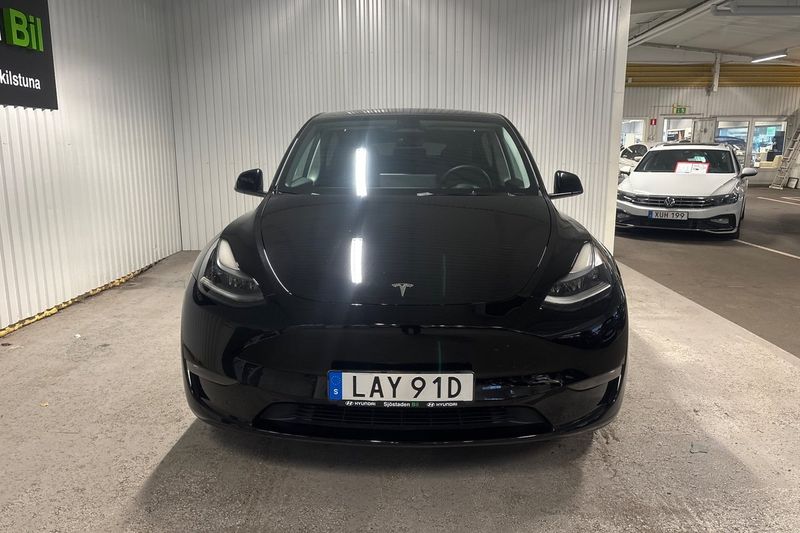 Tesla Model Y bild 8