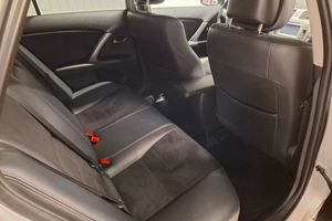 Toyota Avensis bild 13