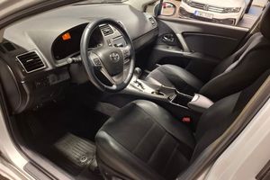 Toyota Avensis bild 11