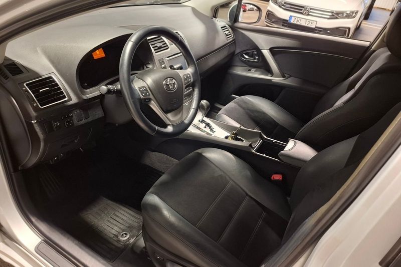 Toyota Avensis bild 11