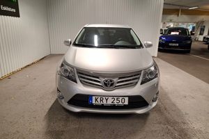 Toyota Avensis bild 2