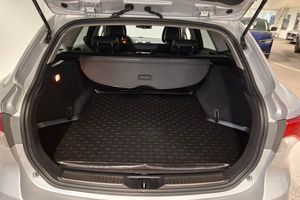 Toyota Avensis bild 9