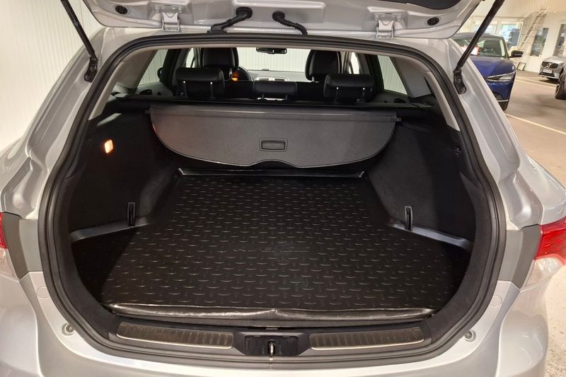 Toyota Avensis bild 9