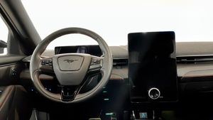 Ford Mustang Mach-E bild 12