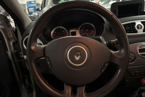 Renault Clio bild 12