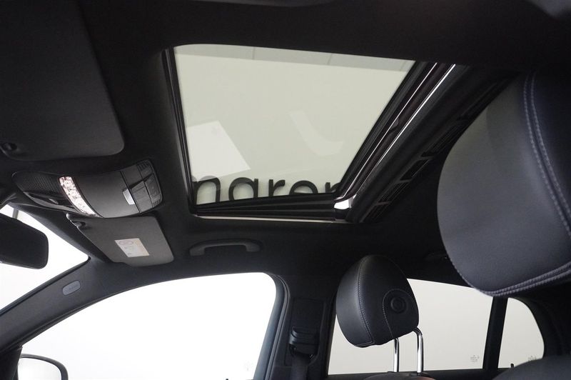 Mercedes GLC220 bild 16