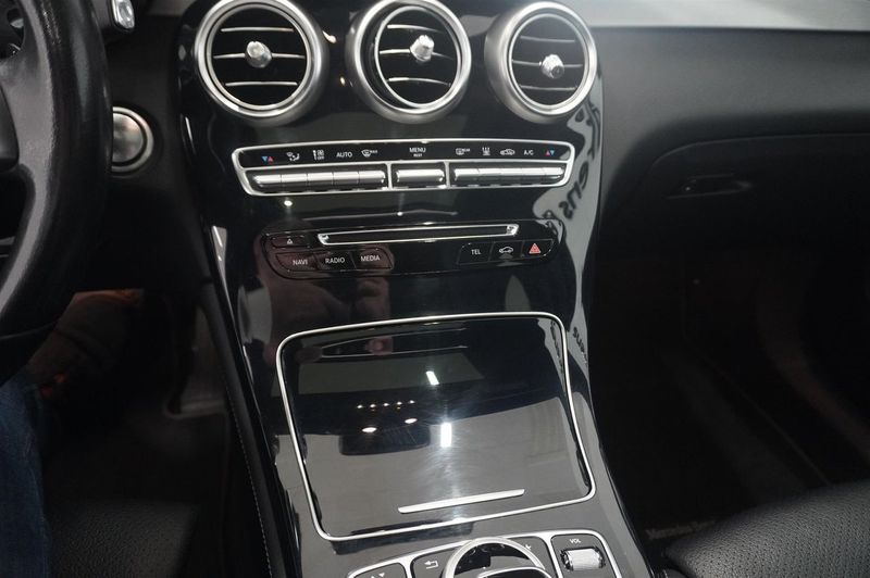 Mercedes GLC220 bild 14