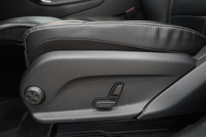 Mercedes GLC220 bild 17