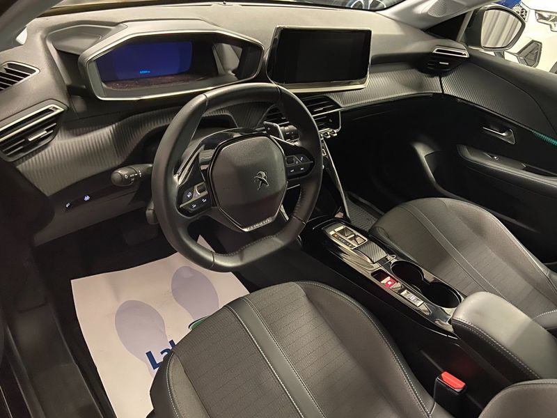 Peugeot 208 bild 8