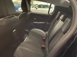 Peugeot 208 bild 9