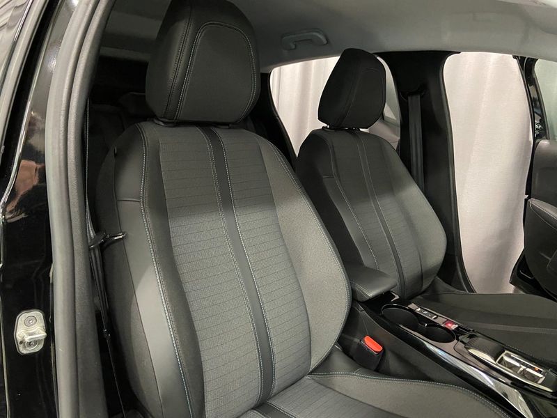 Peugeot 208 bild 14