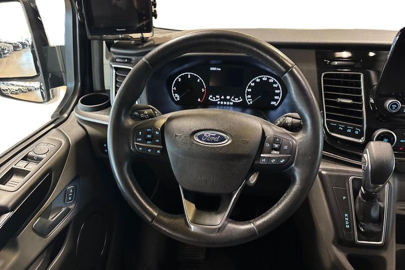 Ford Tourneo Custom bild 13