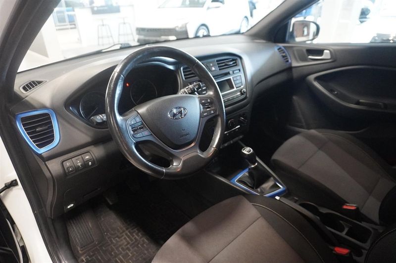 Hyundai i20 bild 2