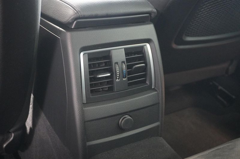 BMW 320 bild 16