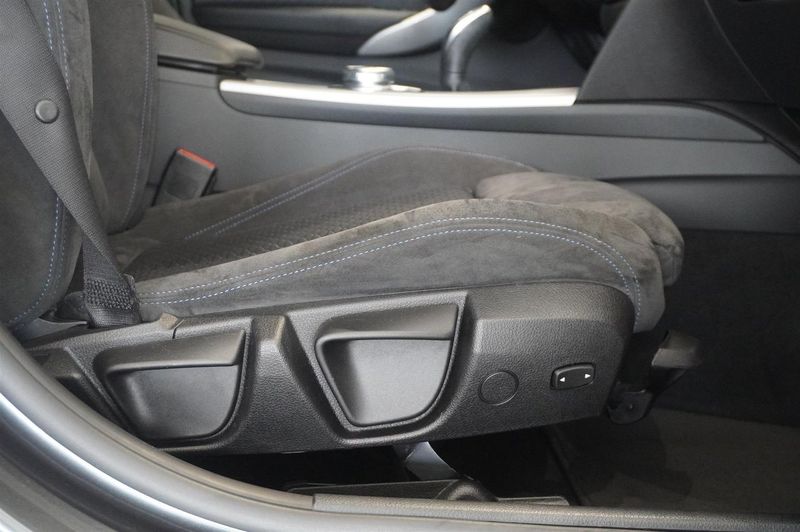 BMW 320 bild 13