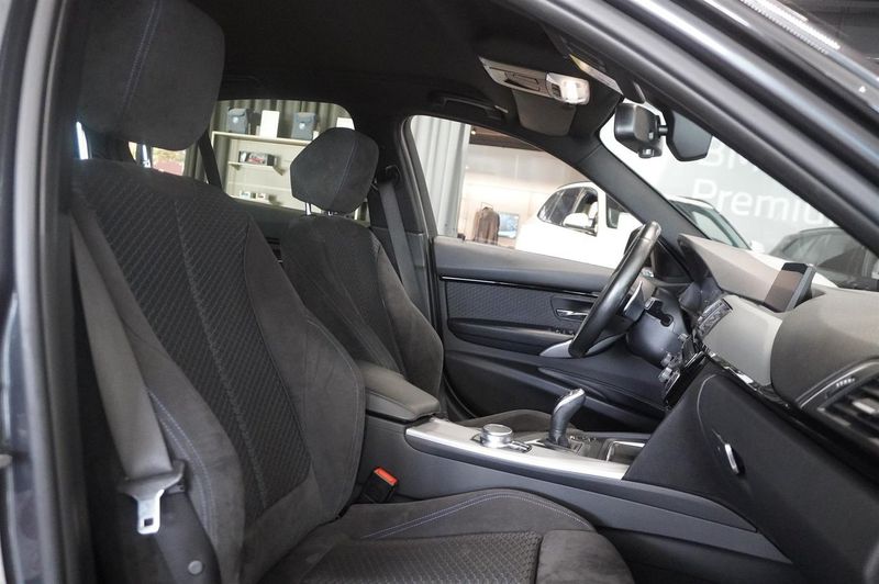 BMW 320 bild 14