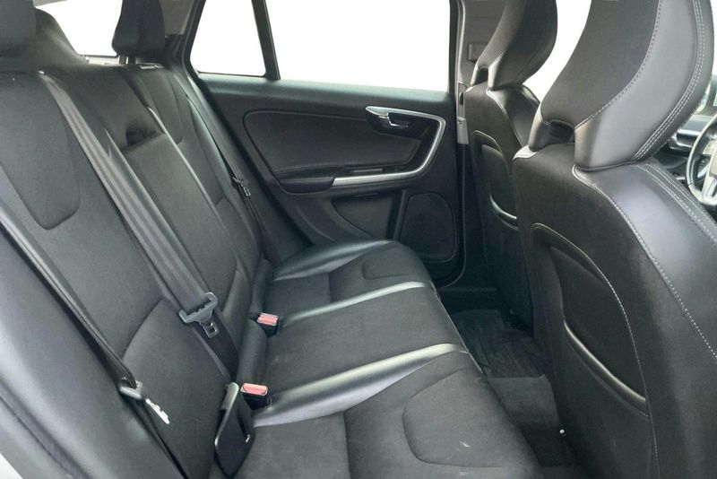 Volvo V60 bild 8