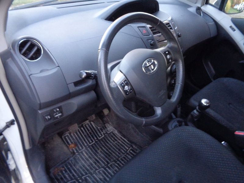 Toyota Yaris bild 11