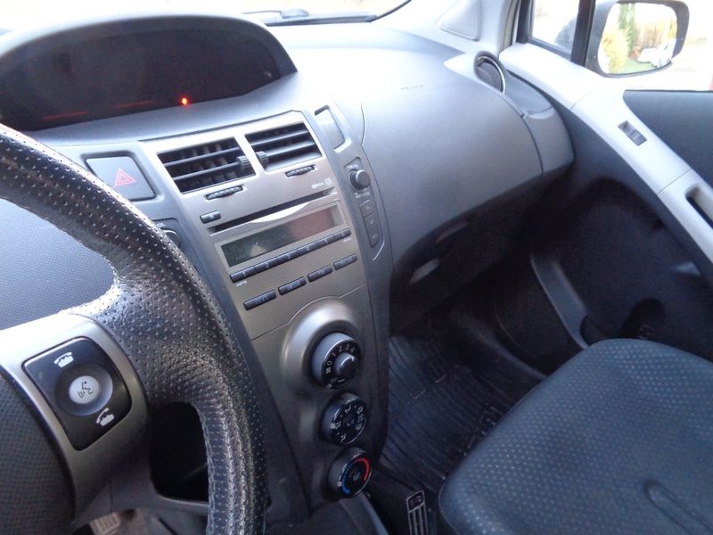 Toyota Yaris bild 15