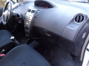 Toyota Yaris bild 24