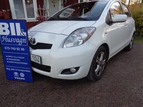 Toyota Yaris 5D 1.33 VVT-i EN ÄG FRÅN 2012/MVG/ÅRSSK. 558:-/FINANS - 2010