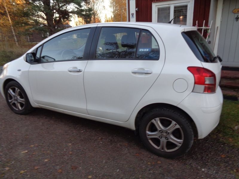 Toyota Yaris bild 3
