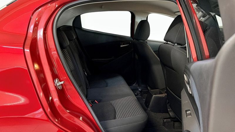 Mazda 2 bild 5