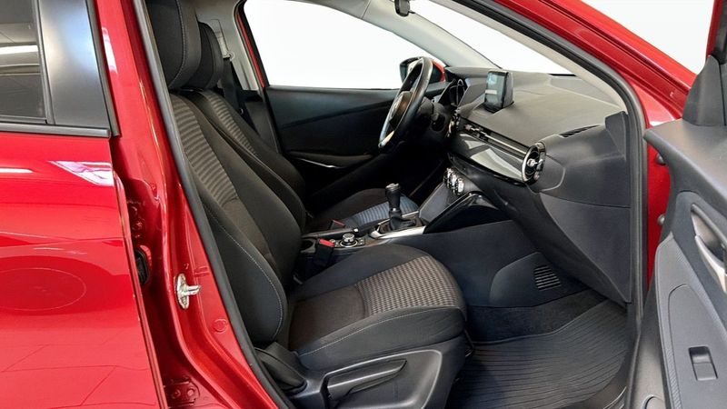 Mazda 2 bild 3