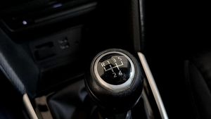 Mazda 2 bild 16