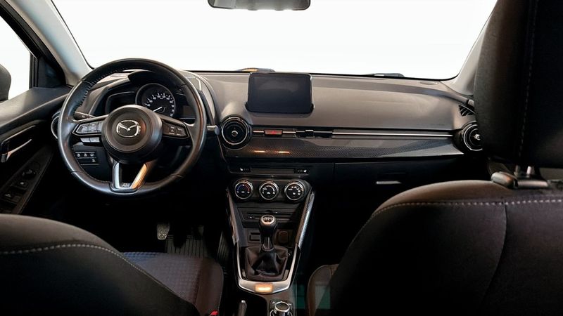 Mazda 2 bild 4