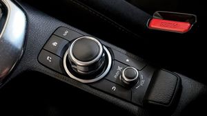 Mazda 2 bild 17