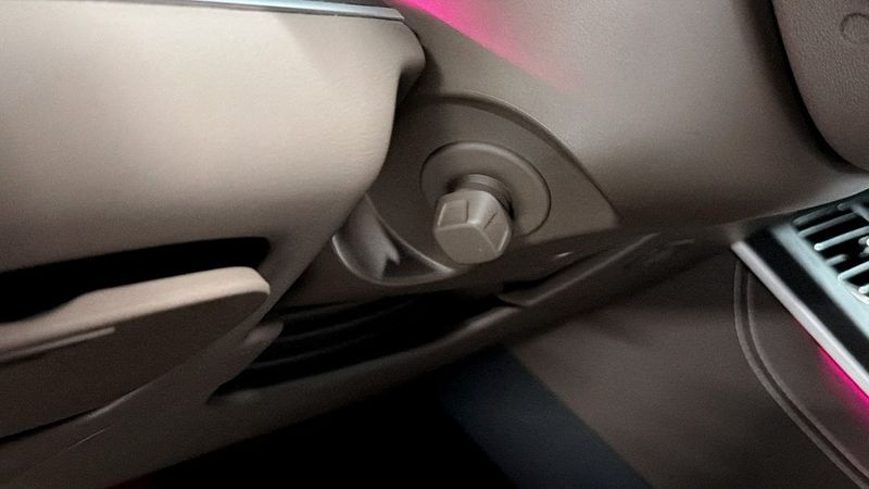 BYD Han bild 24