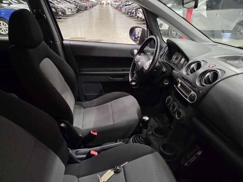 Mitsubishi Colt bild 4