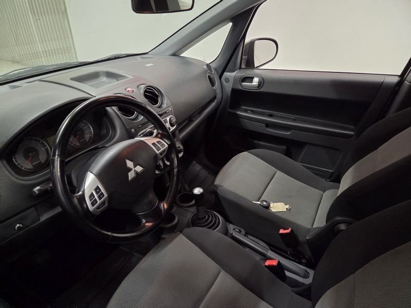Mitsubishi Colt bild 10