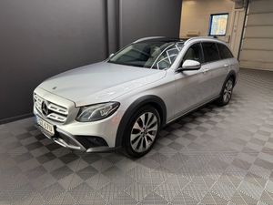 Mercedes E220 bild 2