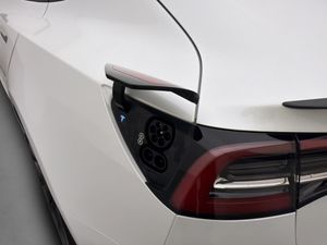 Tesla Model 3 bild 22