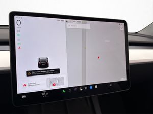 Tesla Model Y bild 24