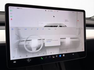 Tesla Model Y bild 27