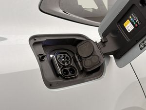 BMW i4 bild 22