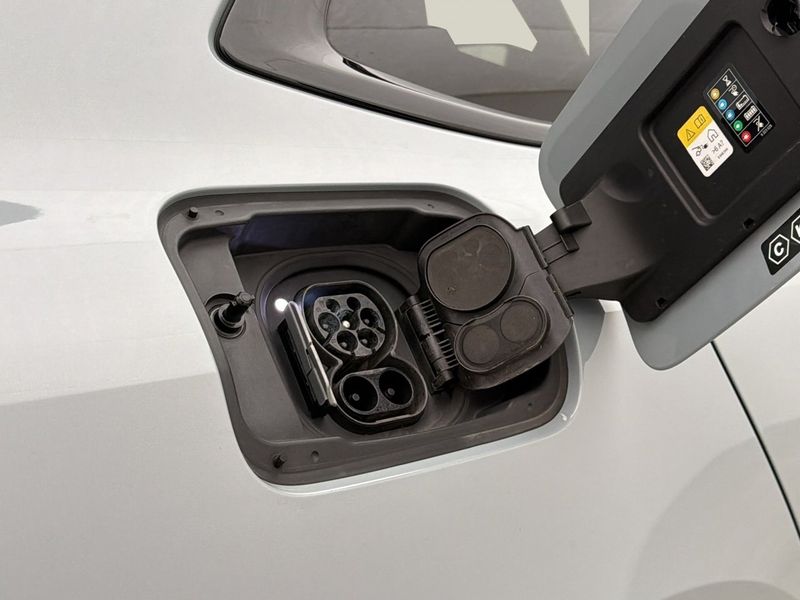 BMW i4 bild 22